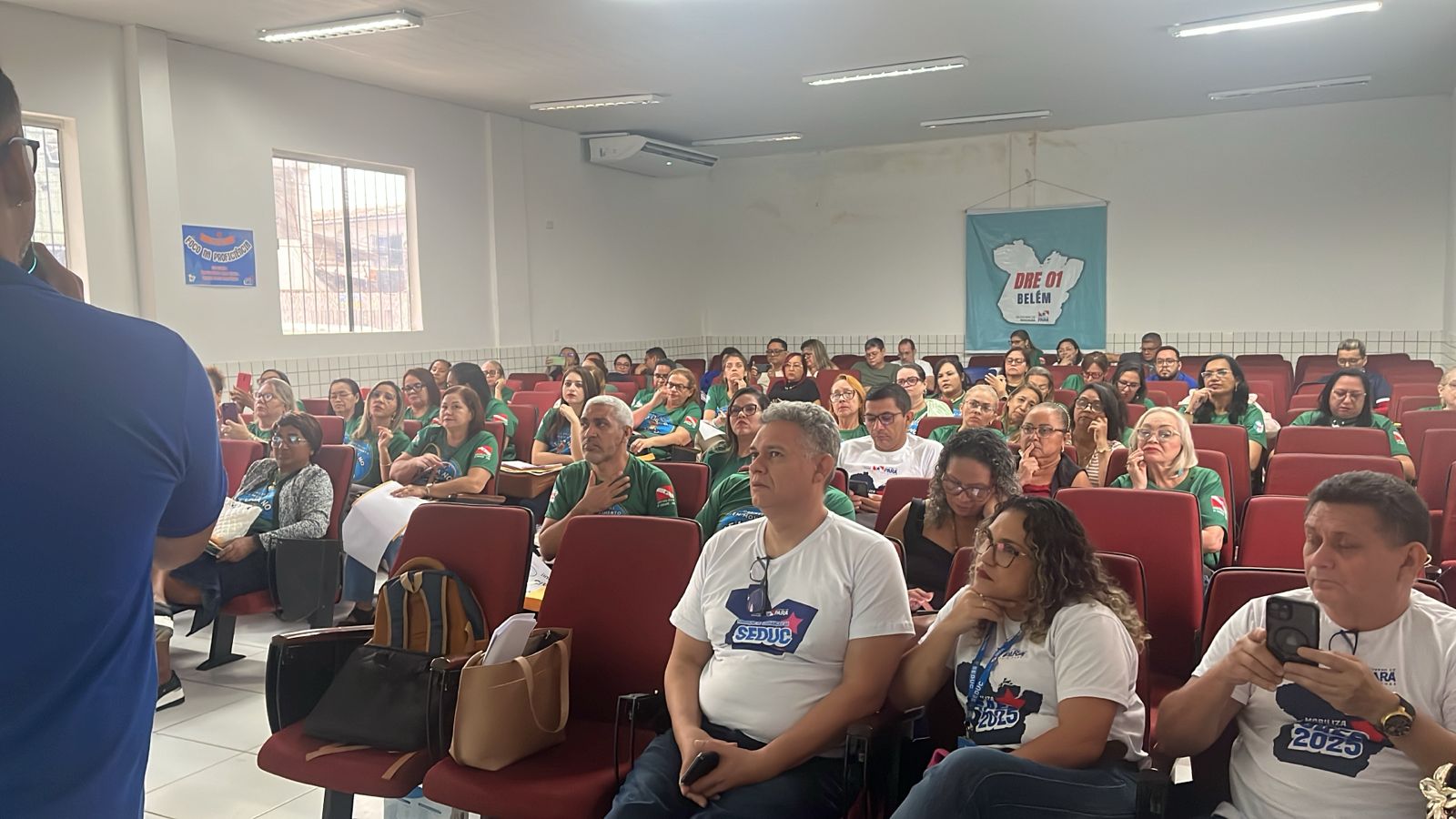 notícia: COEM e DIGE realizam encontro com DREs para fortalecimento das ações pedagógicas após resultado da 1ª Avaliação de Entrada